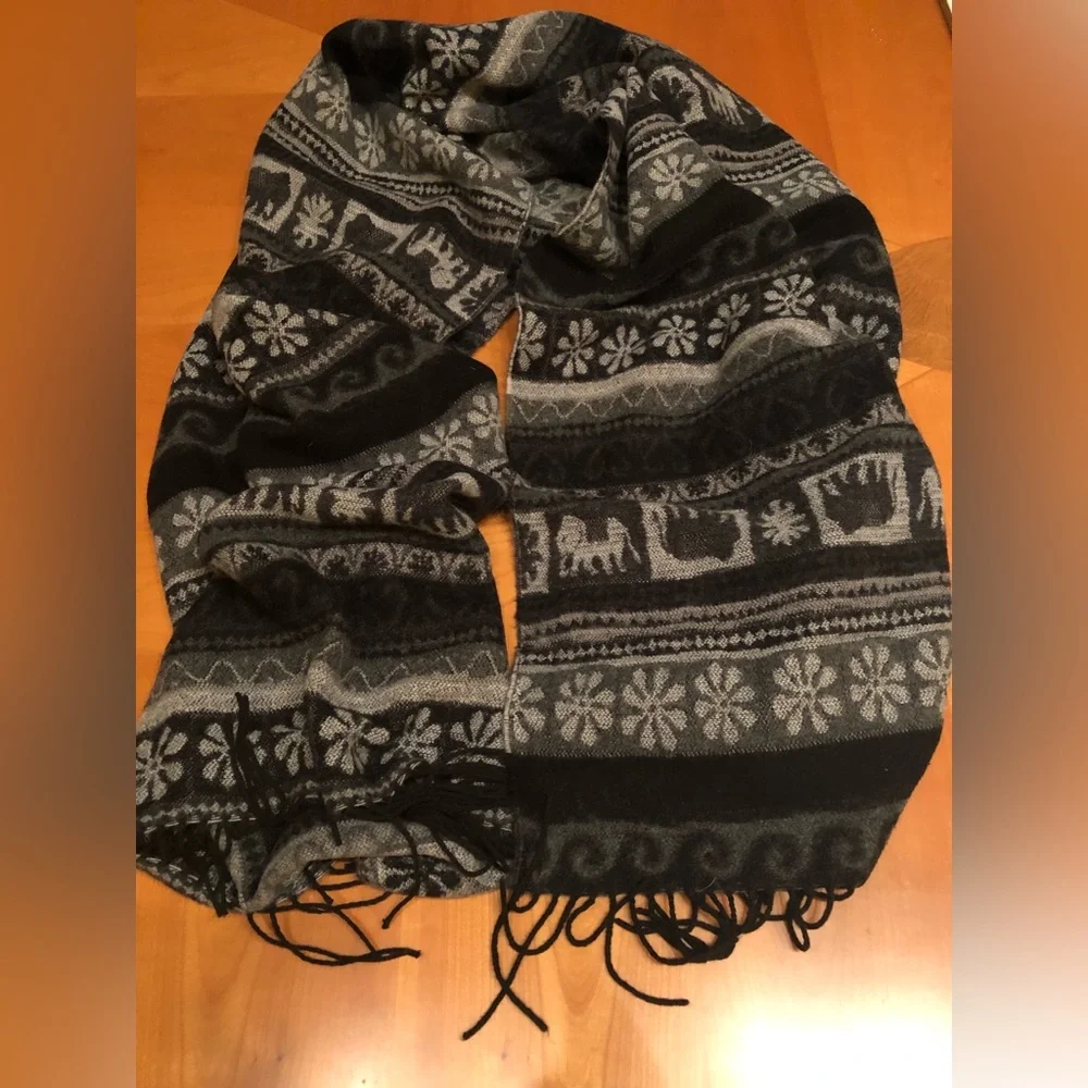Wool scarf/shawl elephant motif.